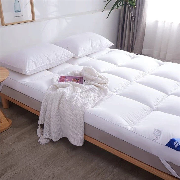 Fitted Sheet Style Mattress Topper